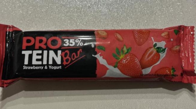 Fotografie - Protein bar 35% Strawberry & Yogurt