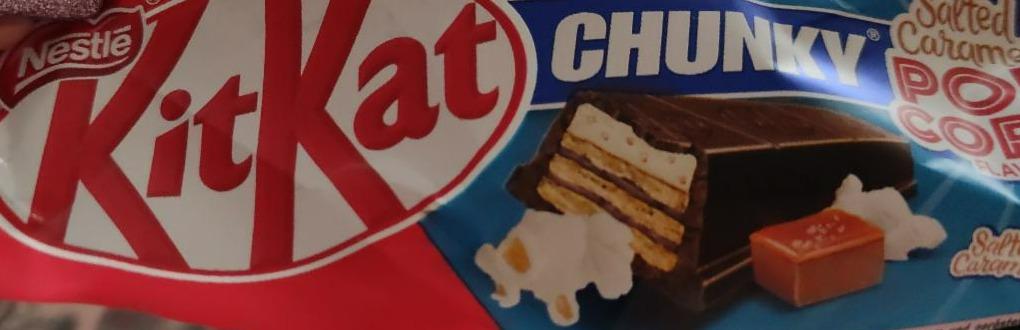 Fotografie - KitKat chunky popcorn slaný karamel