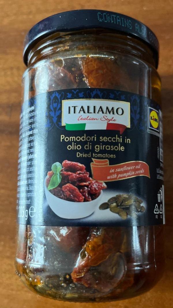 Fotografie - Pomidori secchi in olio with pumpkin seeds Italiamo