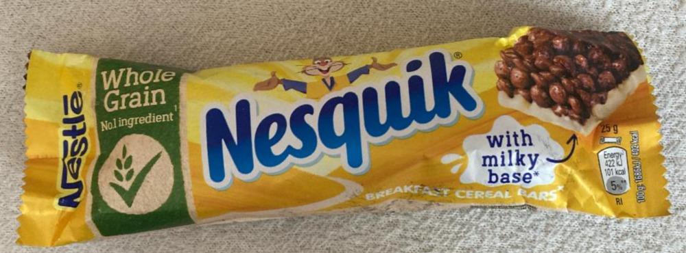 Fotografie - Nesquik breakfast cereal bar with milky base Nestlé