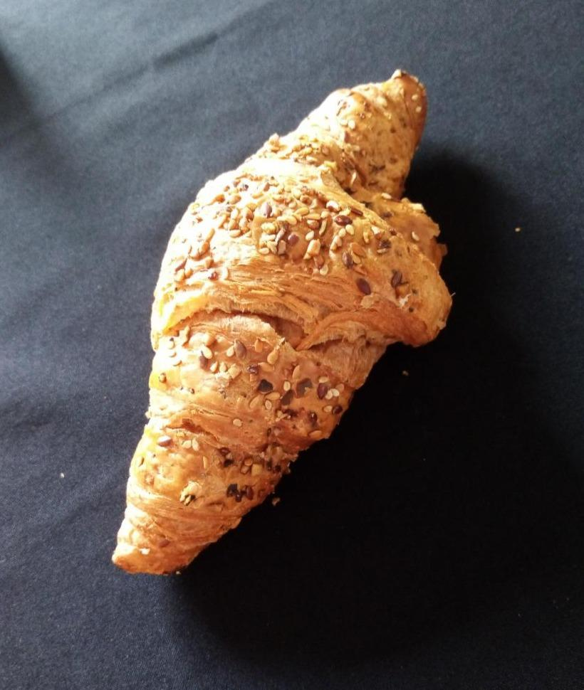 Fotografie - Croissant celozrnný Lidl