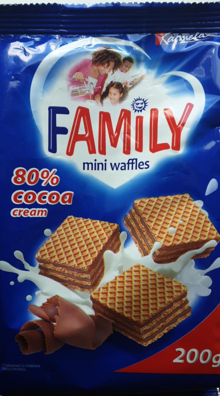 Fotografie - Family mini waffles 80% cocoa cream Karmela