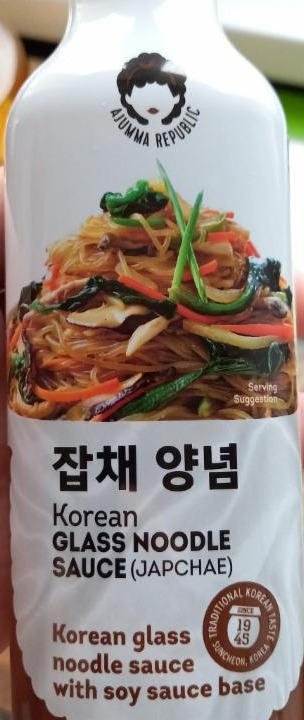 Fotografie - Korean Glass Noodle Sauce With Soy Sauce Base Ajumma Republic