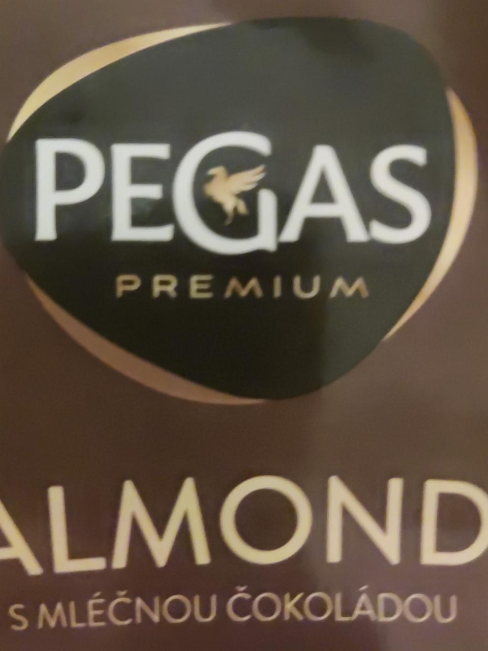 Fotografie - almond s mléčnou čokoládou Pegas