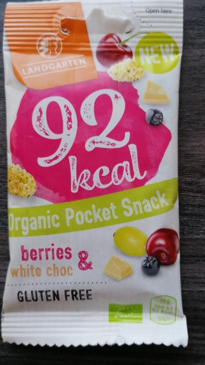 Fotografie - organic pocket snack berries & white choc