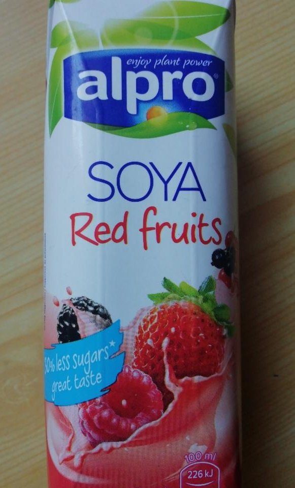 Fotografie - Alpro soya Red Fruits 30% less sugar