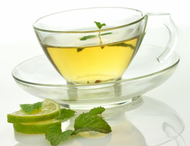 Fotografie - zelený čaj s citrónem a limetkou
