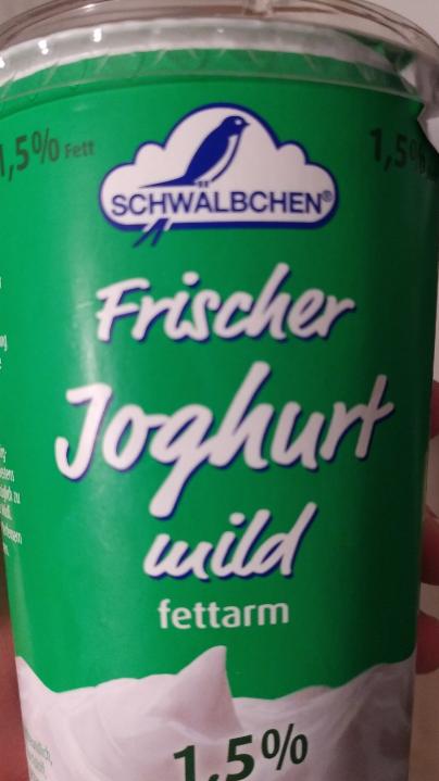 Fotografie - Frischer fettarmer Joghurt mild 1,5% Fett Schwälbchen