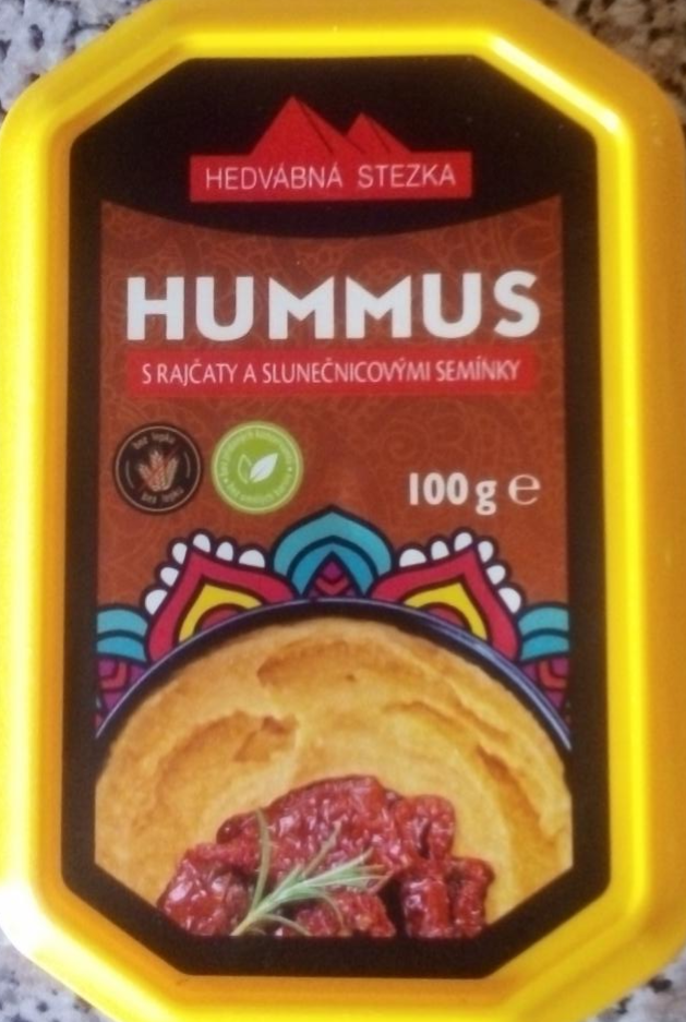 Fotografie - Hummus s rajčaty a slunečnicovými semínky Hedvábná stezka