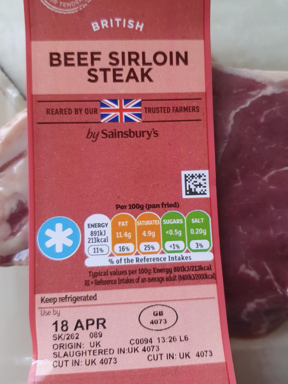 Fotografie - British Beef Sirloin Steak by Sainsbury's