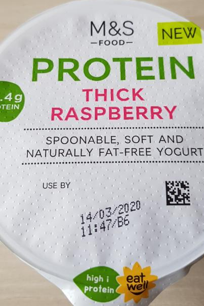Fotografie - protein thick raspberry spoonable yogurt