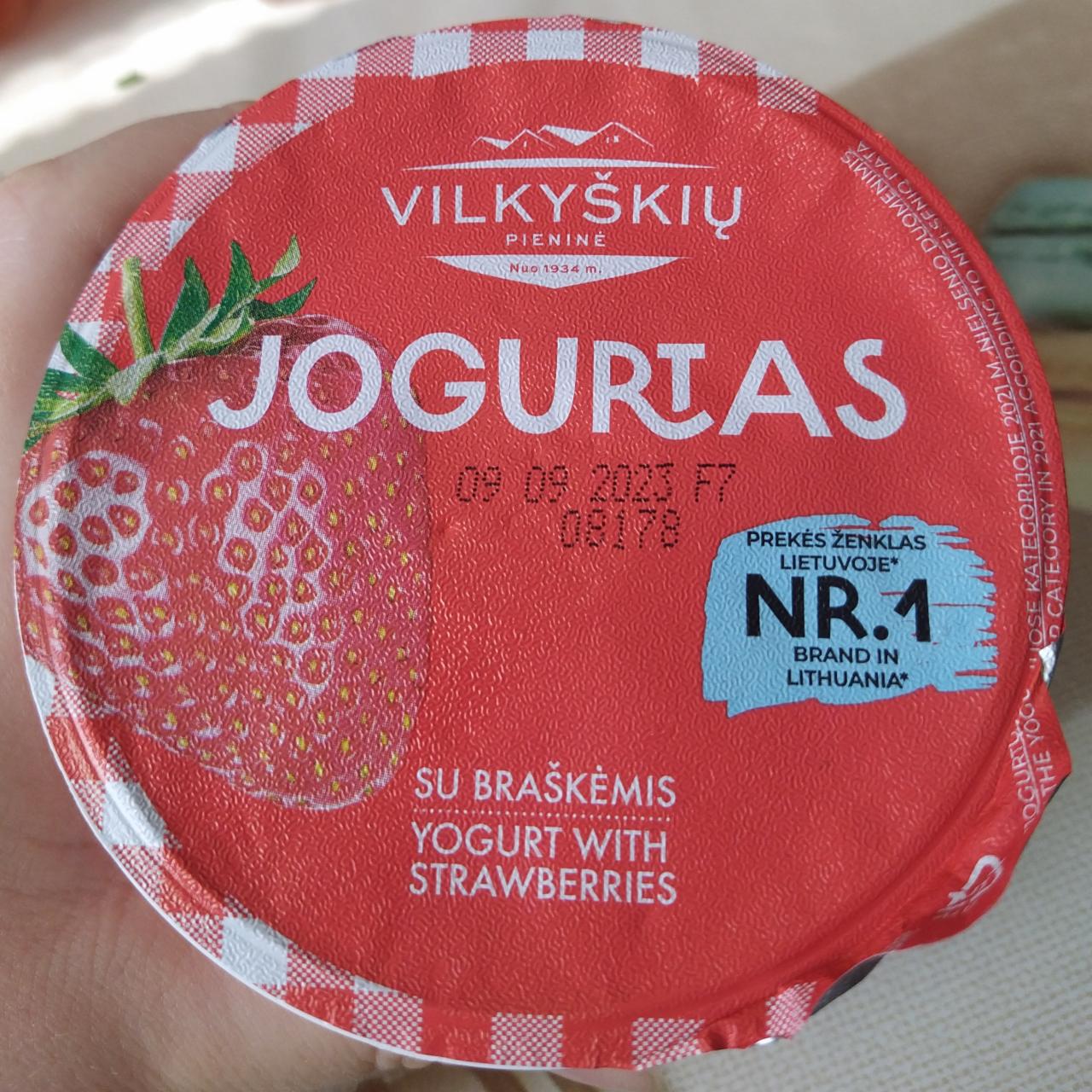 Fotografie - Jogurtas Yogurt with strawberries Vilkyškių Pieninė