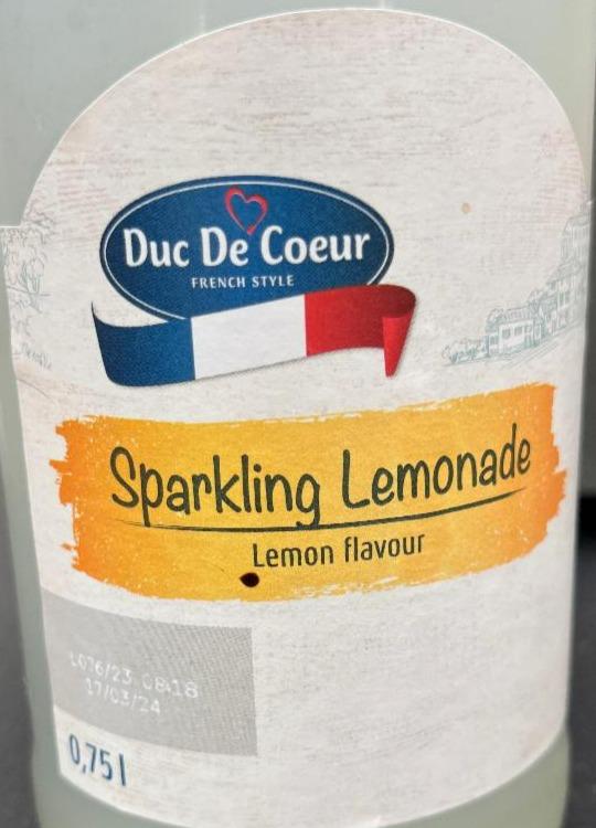 Fotografie - Sparkling lemonade Lemon flavour Duc De Coeur