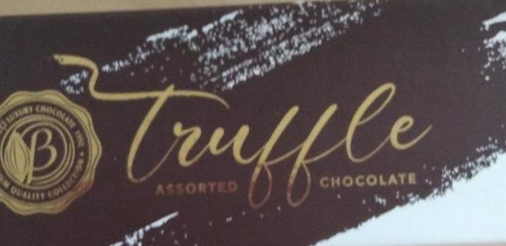 Fotografie - Truffle assorted chocolate