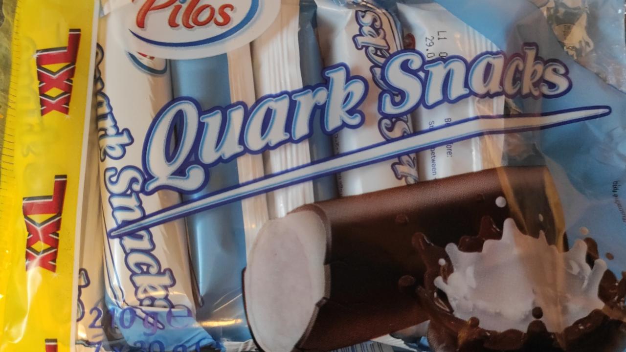 Fotografie - Quark snacks (tvarohová tyčinka v kakaové tukové polevě) Pilos