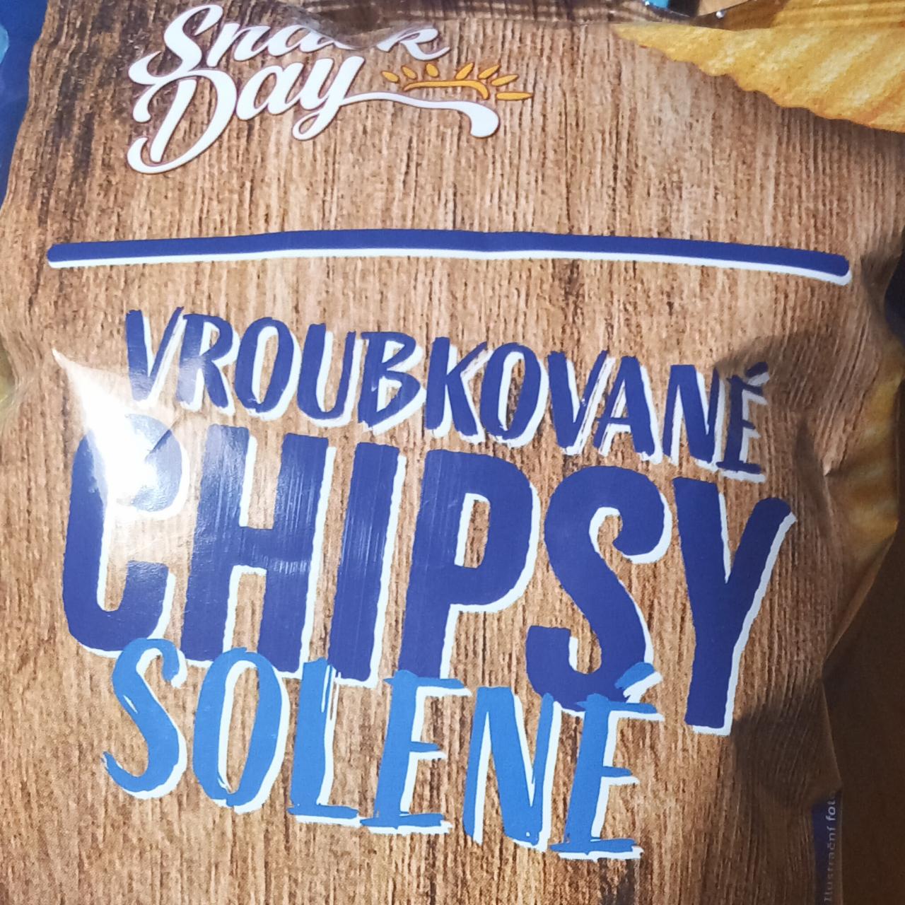 Fotografie - vroubkované chipsy solené Snack Day