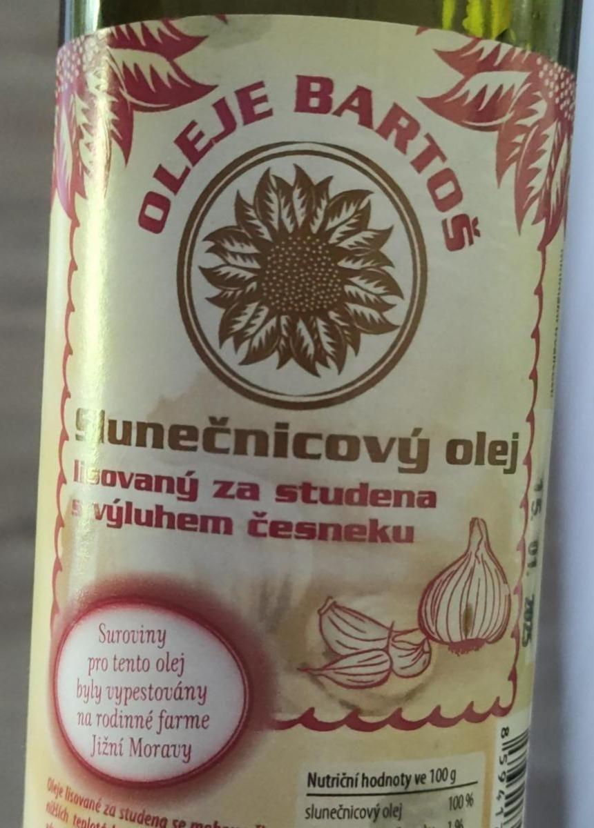 Fotografie - Slunečnicový olej lisovaný za studena s výluhem česneku Oleje Bartoš