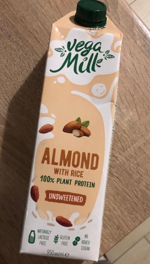Fotografie - Almond with rice unsweetened Vega milk