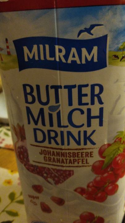 Fotografie - Buttermilch Drink Johannisbeere Granatapfel Milram
