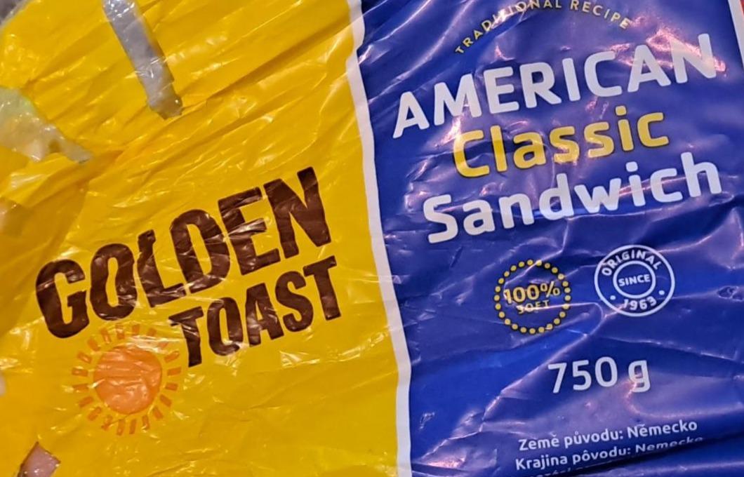 Fotografie - American classic sandwich Golden Toast