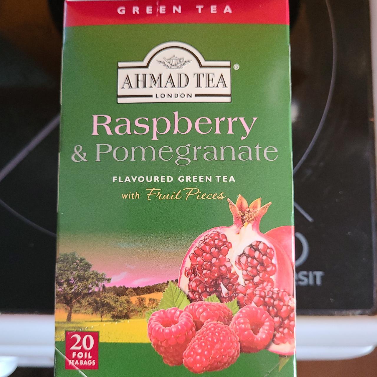 Fotografie - Raspberry & pomergranate flavoured green tea with fruit pieces Ahmad Tea London
