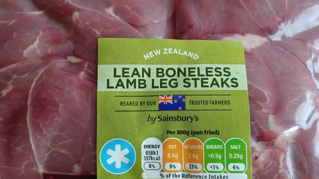 Fotografie - Lean boneless lamb leg steaks pan fried Sainsbury's