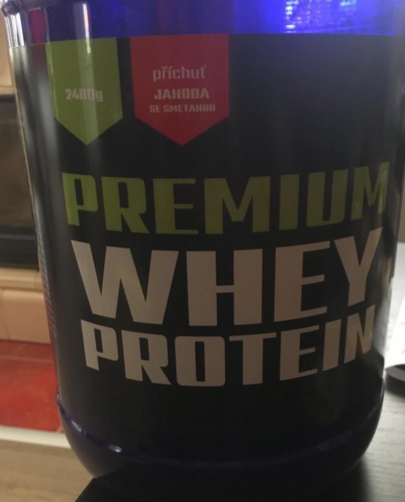 Fotografie - Premium Whey Protein příchuť jahoda se smetanou Nutrifitness