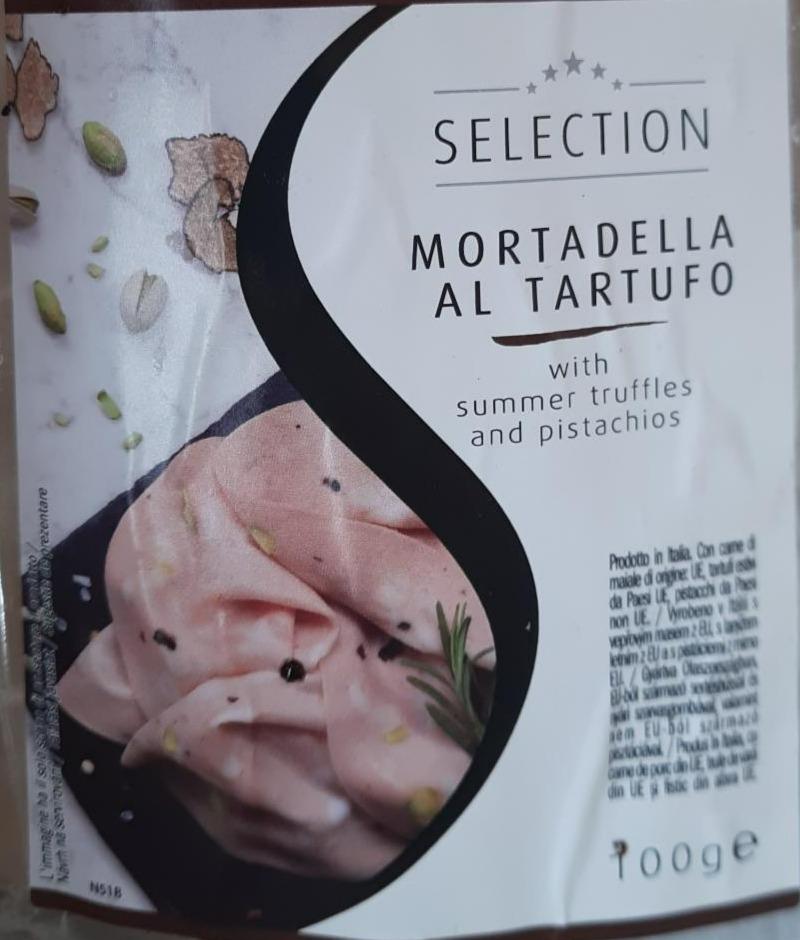 Fotografie - Mortadella al tartufo with summer truffles and pistachios Selection