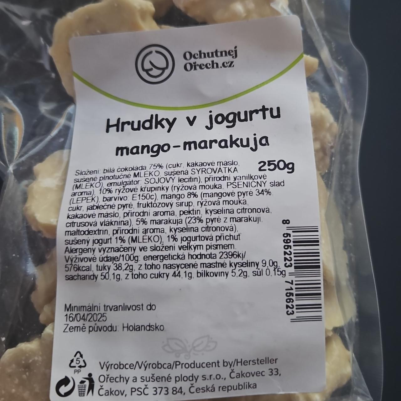 Fotografie - Hrudky v jogurtu mango marakuja Ochutnejorech.cz