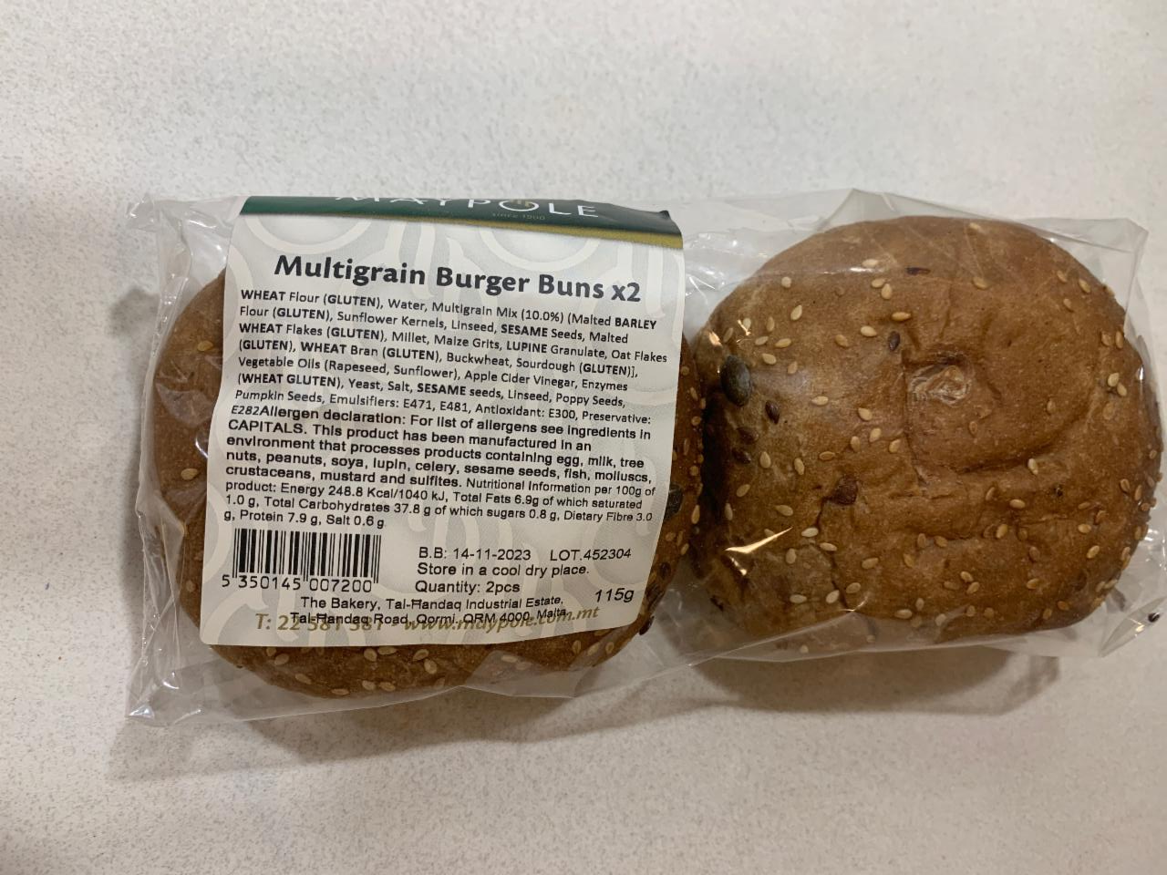 Fotografie - Multigrain burger buns Maypole