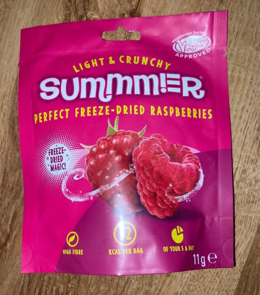 Fotografie - Light & Crunchy Perfect Freeze-Dried Raspberries Summmer