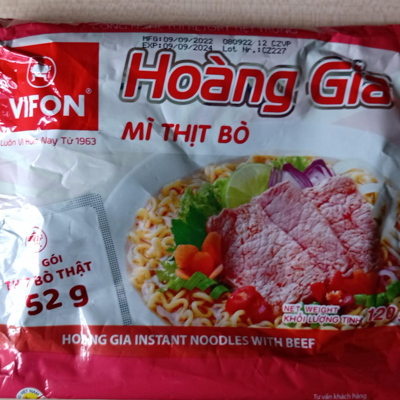 Fotografie - Hoang Gia instant noodles with beef Vifon