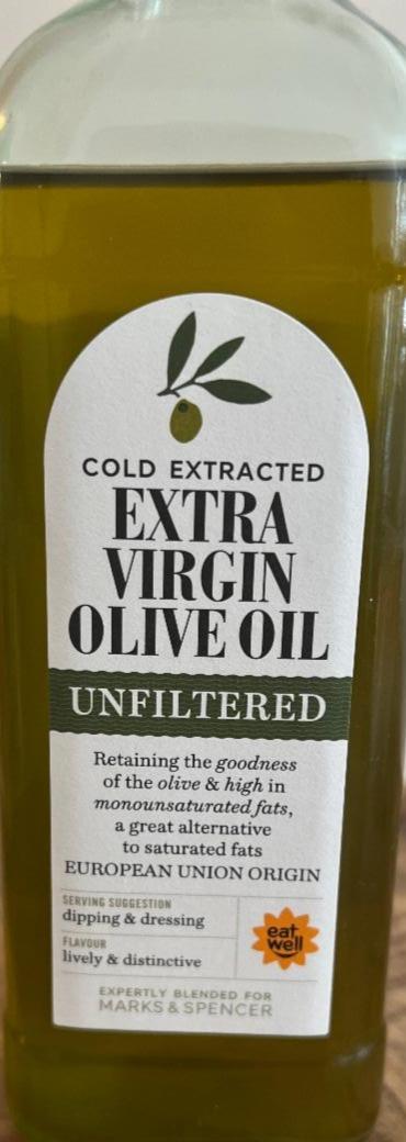 Fotografie - Cold extracted Extra virgin olive oil unfiltered Marks & Spencer