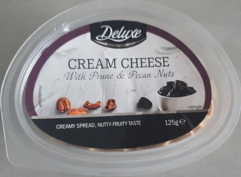 Fotografie - Cream Cheese with Prune & Pecan Nuts Deluxe