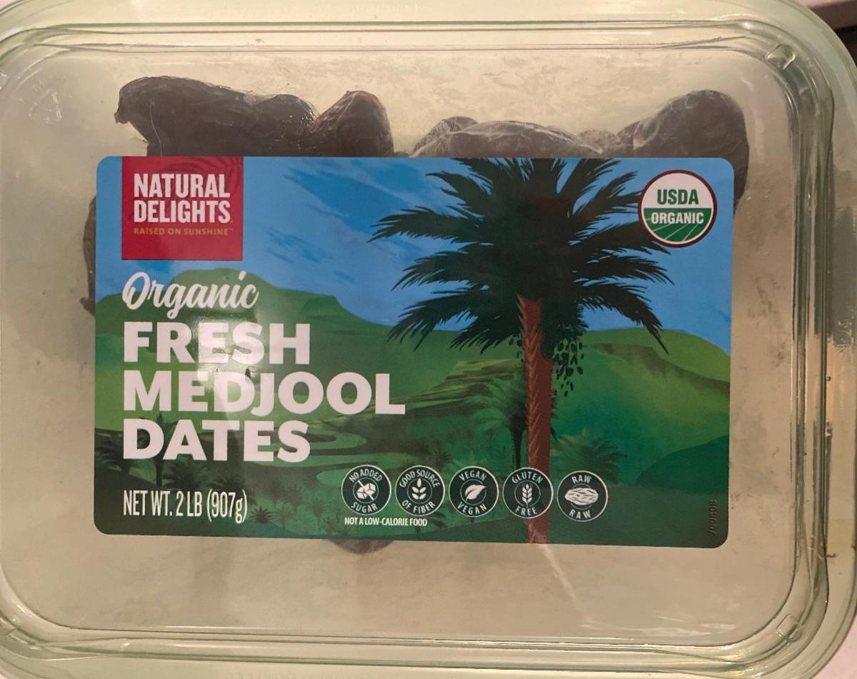 Fotografie - Organic Fresh Medjool Dates Natural Delights