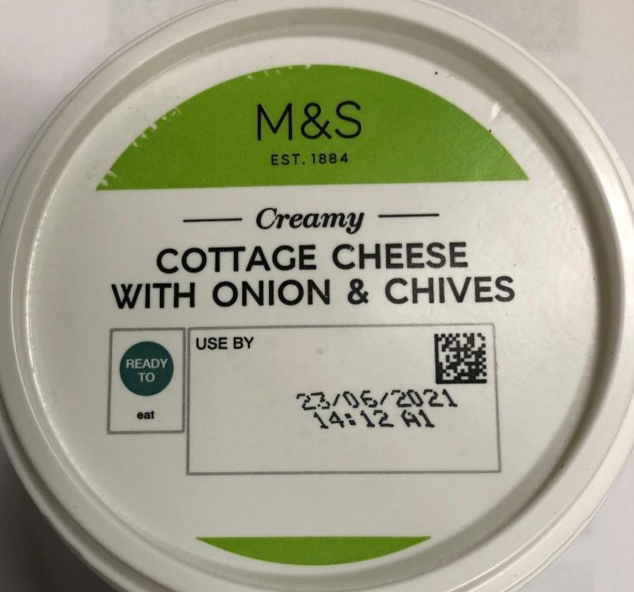Fotografie - Cottage cheese with onion & Chives M&S