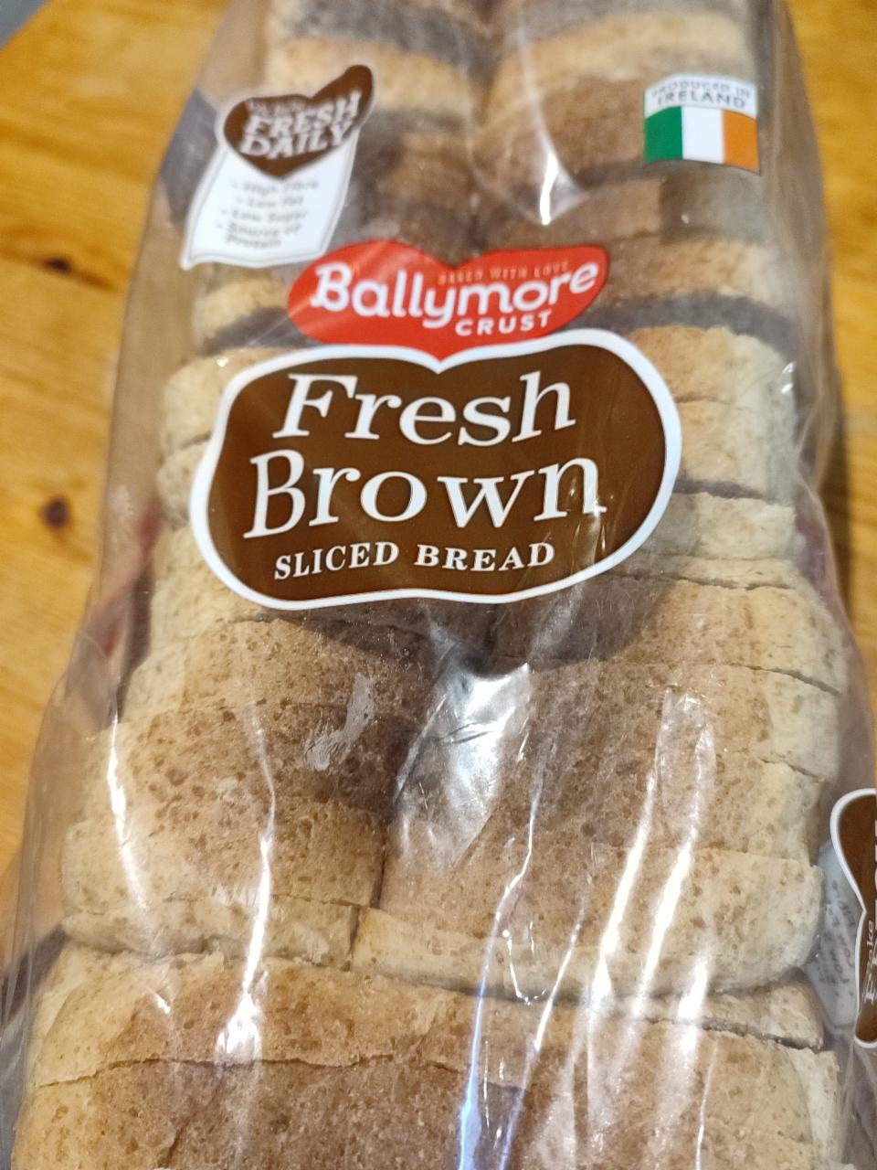 Fotografie - Fresh Brown Sliced Bread Ballymore Crust