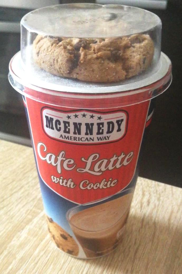 Fotografie - Cafe Latte with Cookie McEnnedy American Way