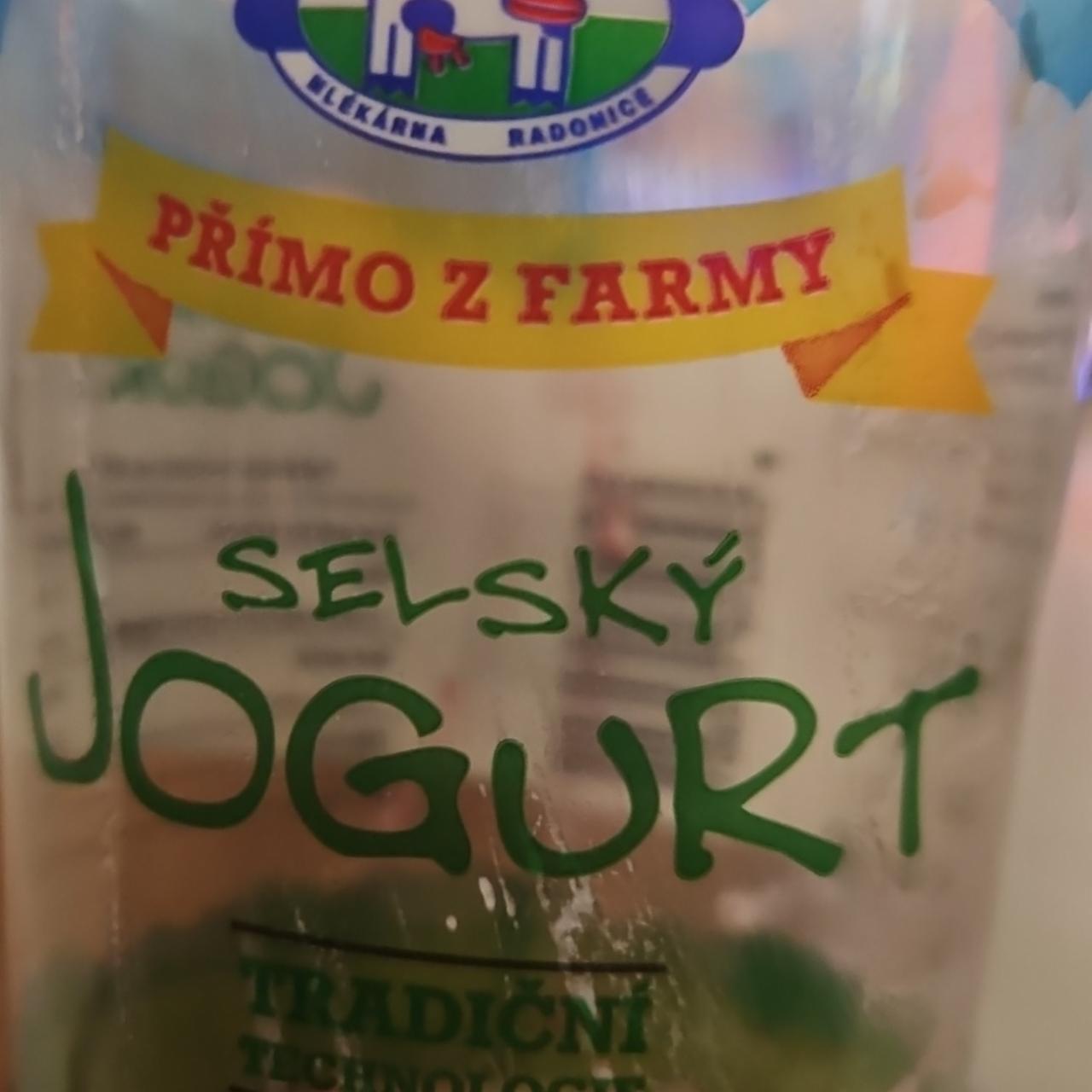 Fotografie - Selský jogurt višňový Němcova selská mlékárna Radonice