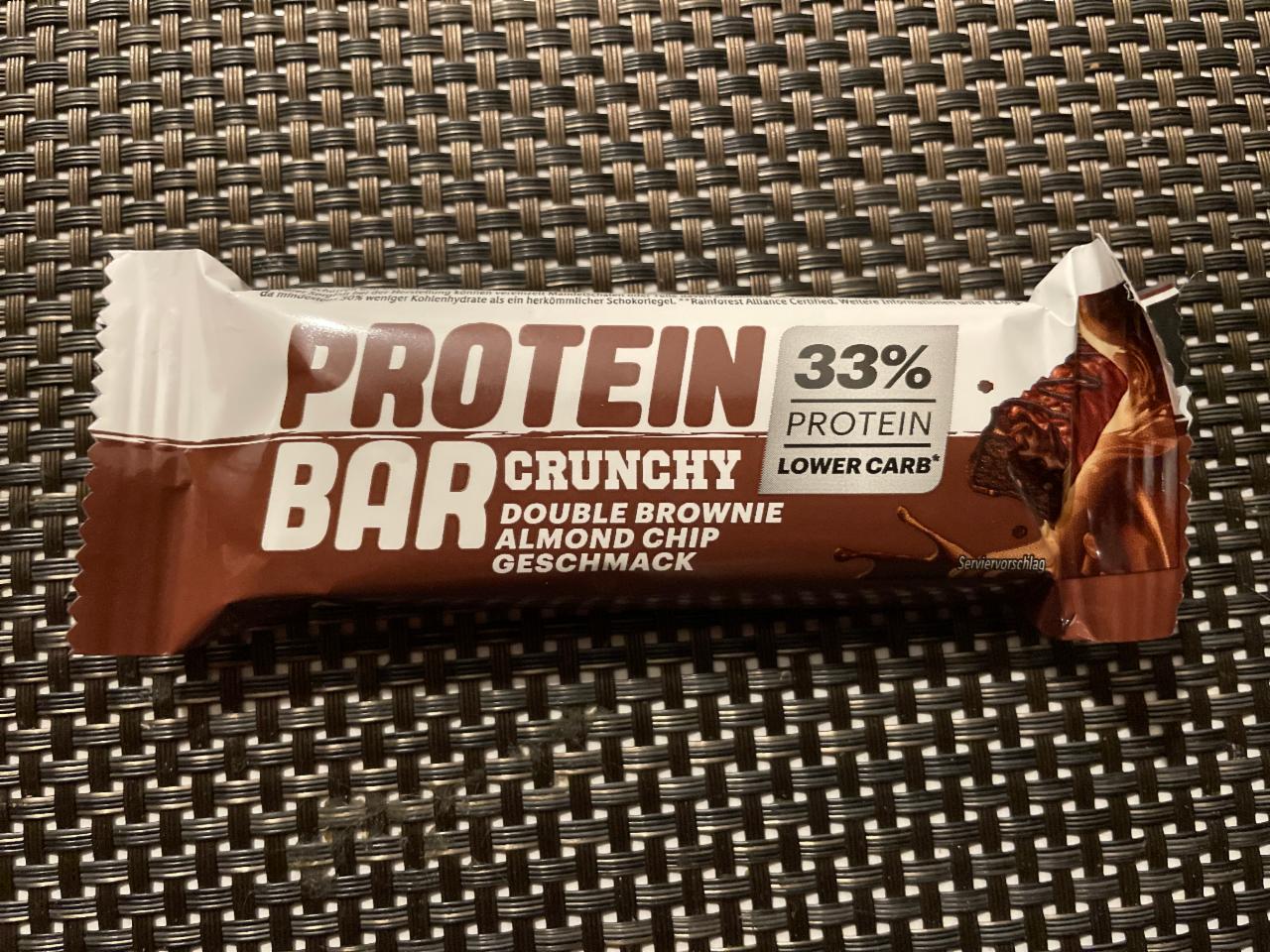 Fotografie - protein bar crunchy double brownie almond chip geschmack IronMaxx