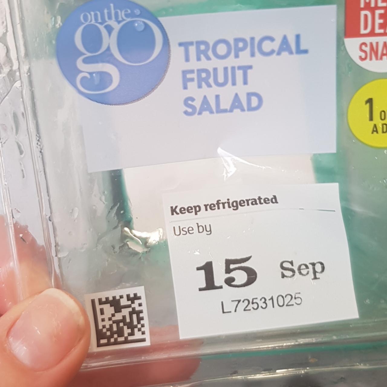 Fotografie - On the Go Tropical Fruit Salad Sainsbury's