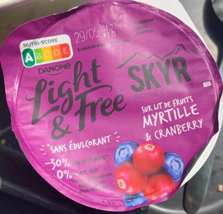 Fotografie - Light & Free Skyr Myrtille & Cranberry 0% Danone