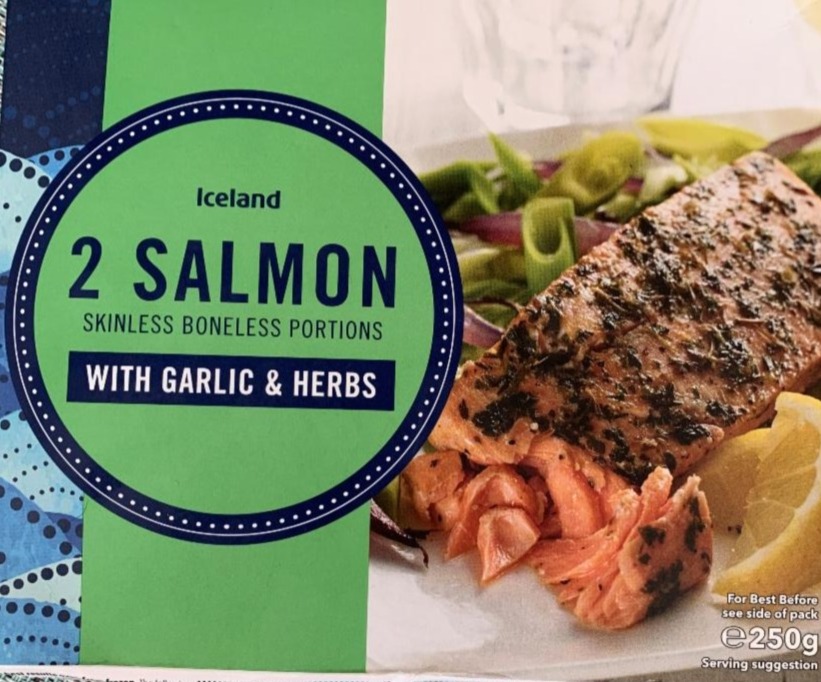 Fotografie - 2 salmon skinless boneless portions with garlic & herbs Iceland