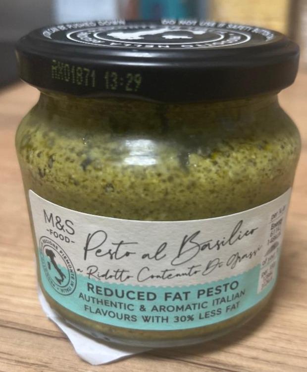 Fotografie - Pesto al Basilico reduced fat M&S Food