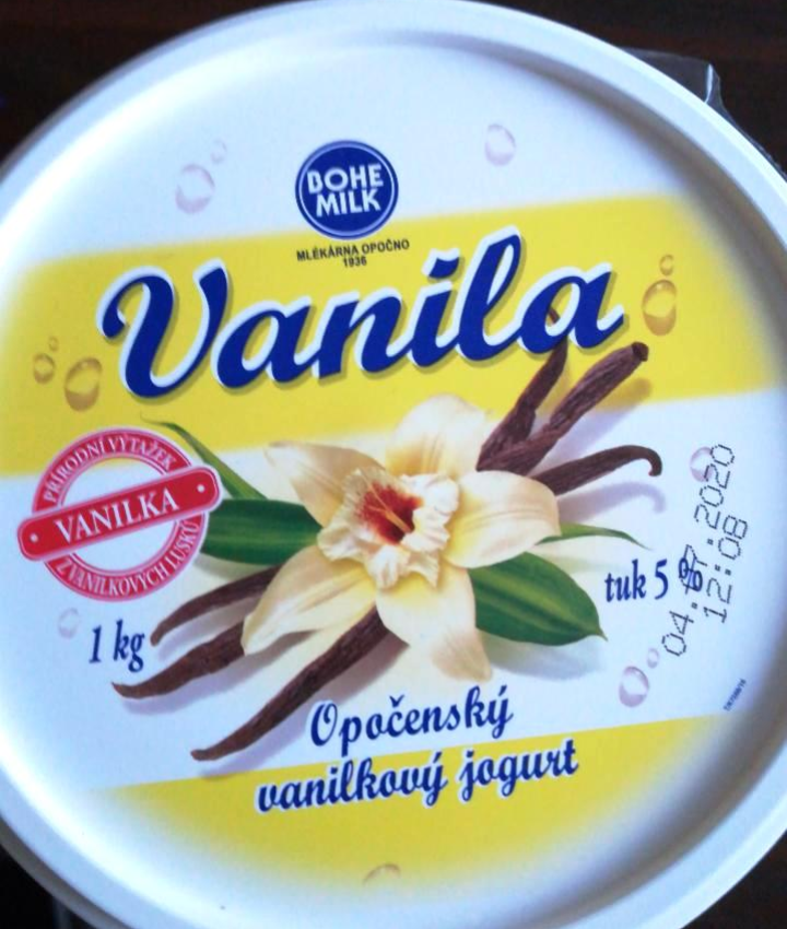 Fotografie - vanilkový jogurt z Opočna Bohemilk