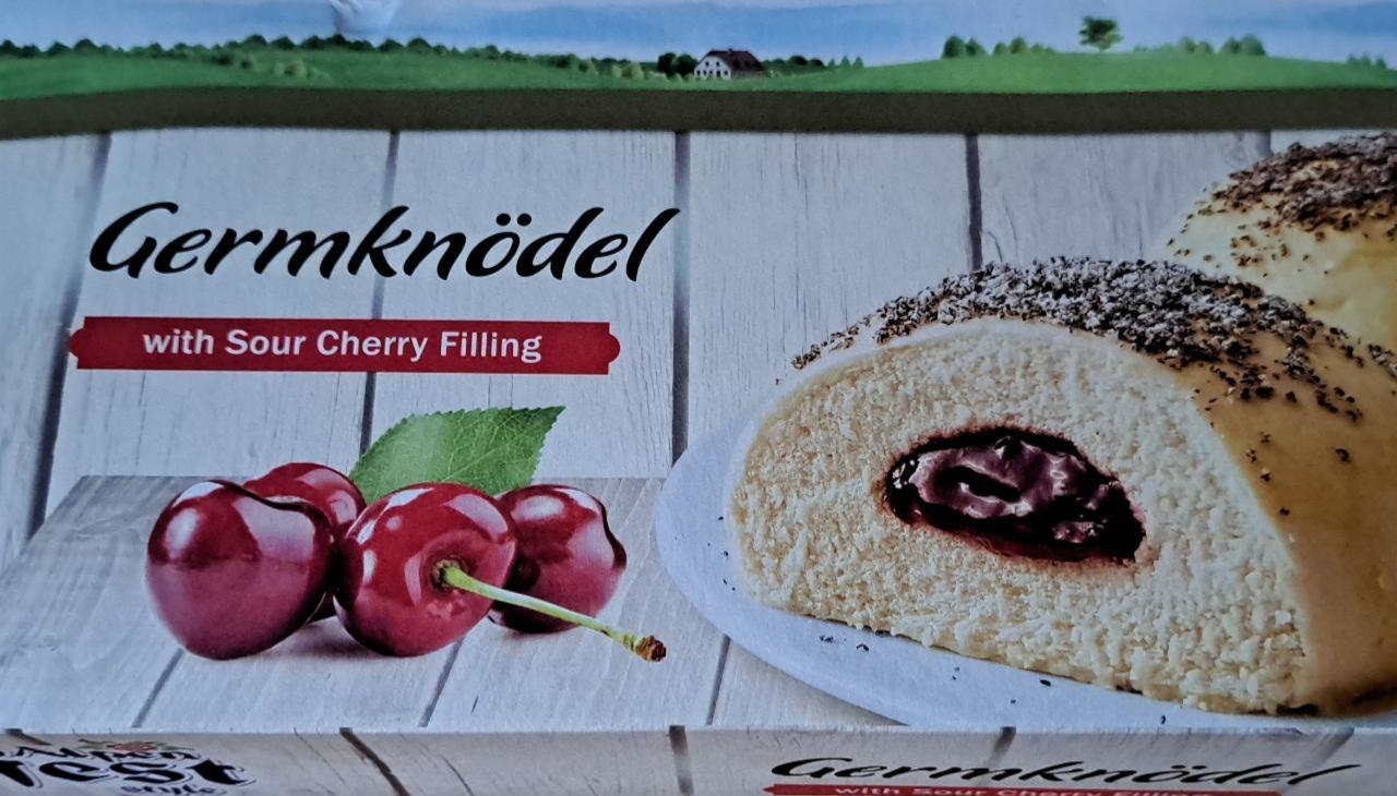 Fotografie - Germknödel with Sour Cherry Filling