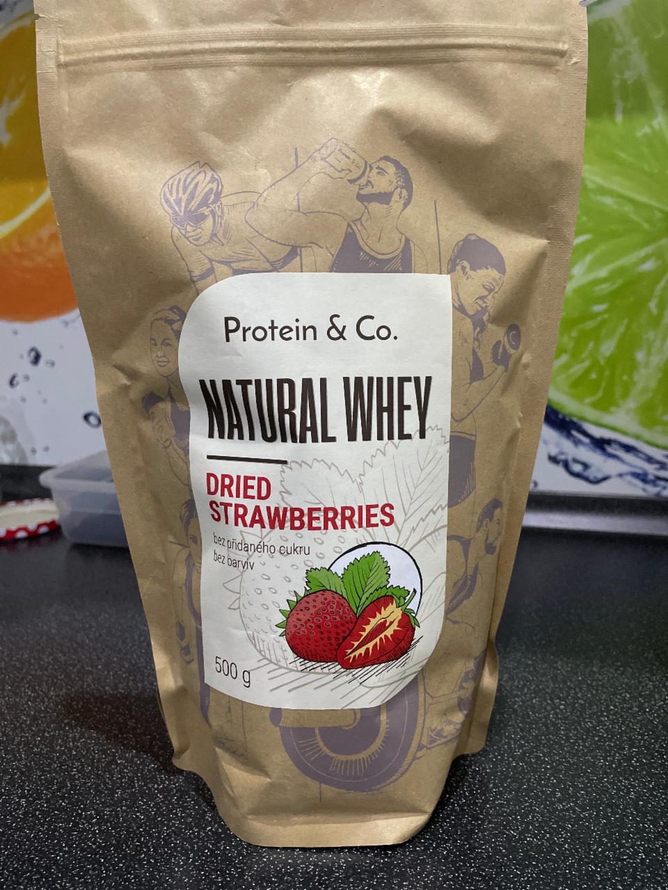 Fotografie - Natural Whey Dried strawberries Protein & Co.