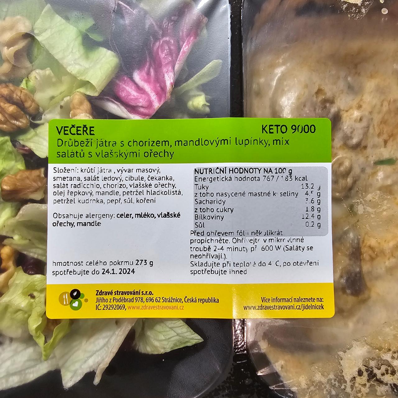 Fotografie - Drůbeží játra s chorizem, mandlovými lupínky, mix salátů s vlašskými ořechy Zdravé stravování