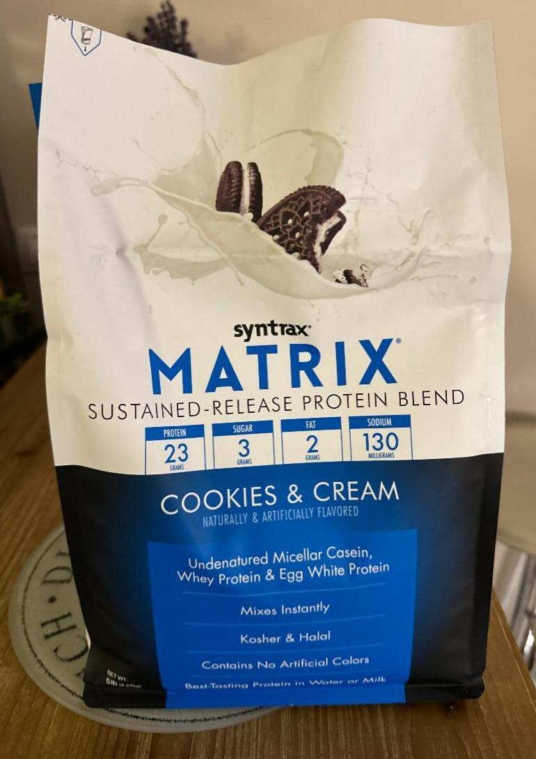 Fotografie - Matrix Sustained-Release Protein Blend Cookies & Cream Syntrax