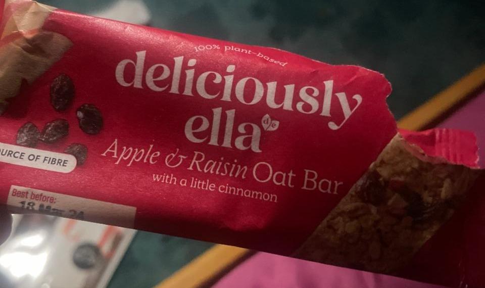 Fotografie - Delicously Ella apple & raisin oat bar